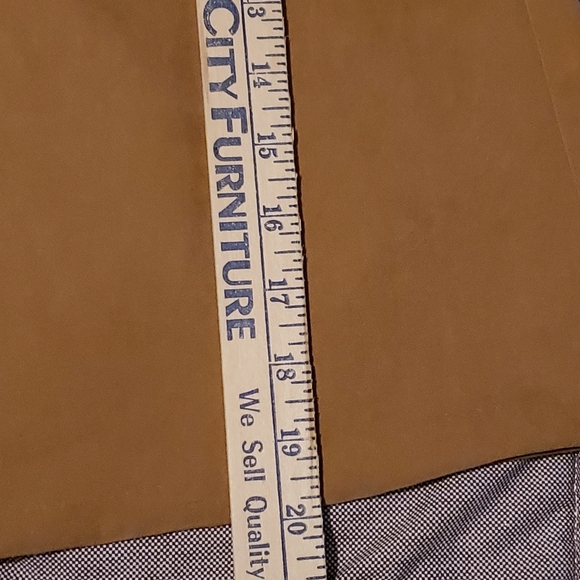 CRAZY HORSE A LIZ CLAIBORNE WOMENS SKIRT SIZE 8 Tan Suede Feel - Picture 10 of 11